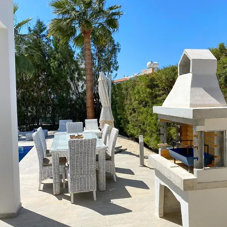 Luxury Roma Near The Villa *