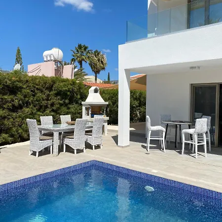 Luxury Roma Near The * Coral Bay