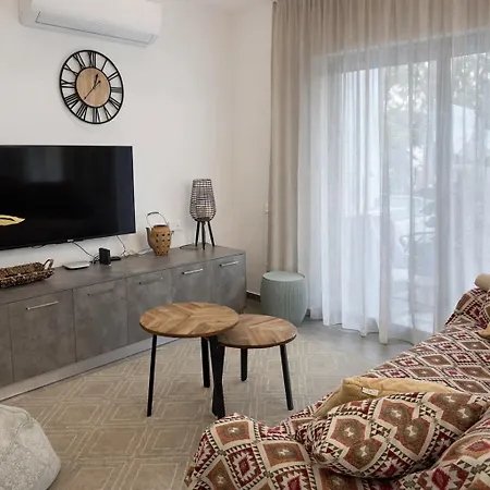 Luxury Roma Near The * Coral Bay