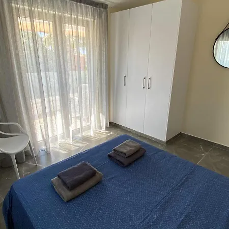 Luxury Roma Near The Coral Bay