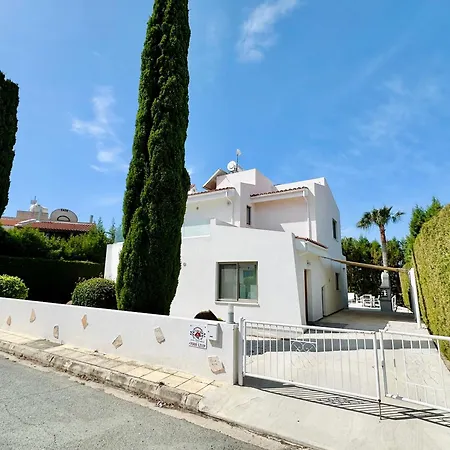 Luxury Roma Near The コーラル・ベイ