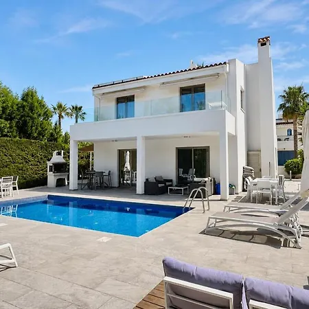 Luxury Roma Near The * Coral Bay