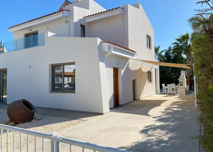 Luxury Roma Near The Villa Coral Bay