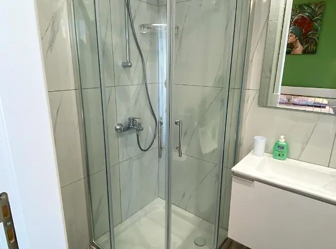 Villa Luxury Roma Near The Coral Bay